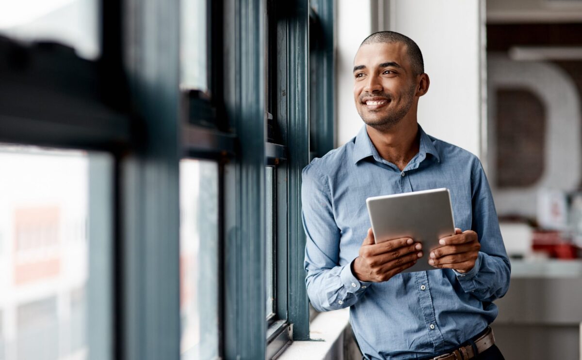 worker using tablet to change career
